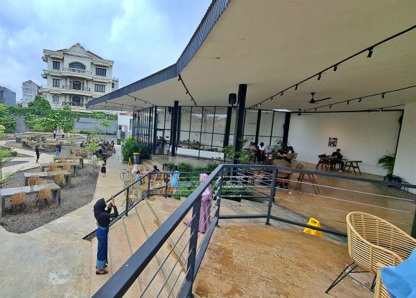 gambar olimpia food theater palembang